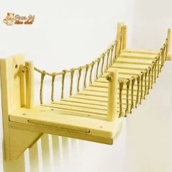 Arbre à Chat En Forme De Pont En Bois Suspendu