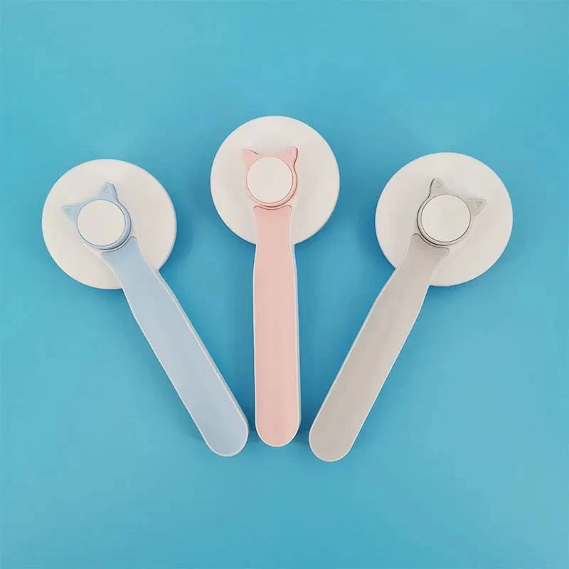 Peigne Dépilatoire Rond En Plastique Avec Bouton Pour Chat 3 Peigne Dépilatoire Rond En Plastique Avec Bouton Pour Chat – Image 3